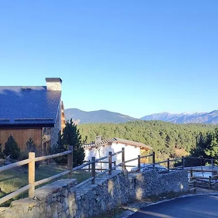 Au Coeur De La Foret Au Calme Et Proche Des Pistes Et Des Commodites