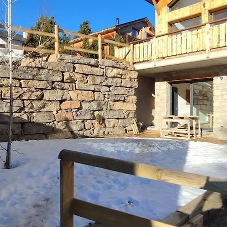 Au Coeur De La Foret Au Calme Et Proche Des Pistes Et Des Commodites Bolquere Pyrenees 2000