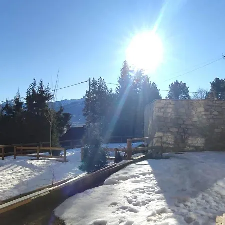 Au Coeur De La Foret Au Calme Et Proche Des Pistes Et Des Commodites *