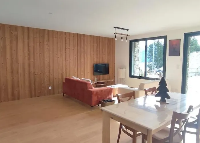 Au Coeur De La Foret Au Calme Et Proche Des Pistes Et Des Commodites 아파트 Bolquère