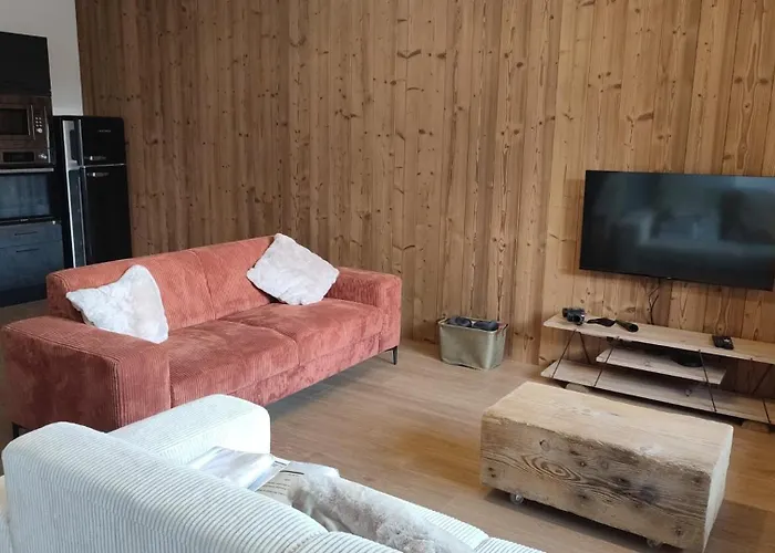 Au Coeur De La Foret Au Calme Et Proche Des Pistes Et Des Commodites 아파트 Bolquère